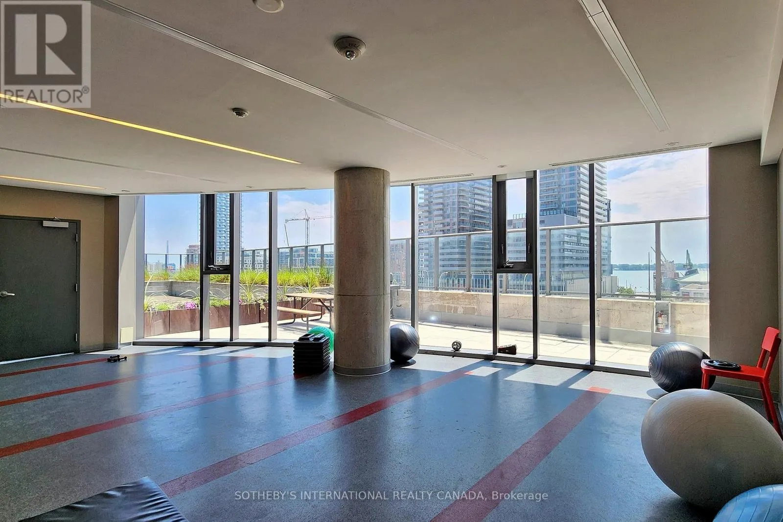 1907 - 1 MARKET STREET