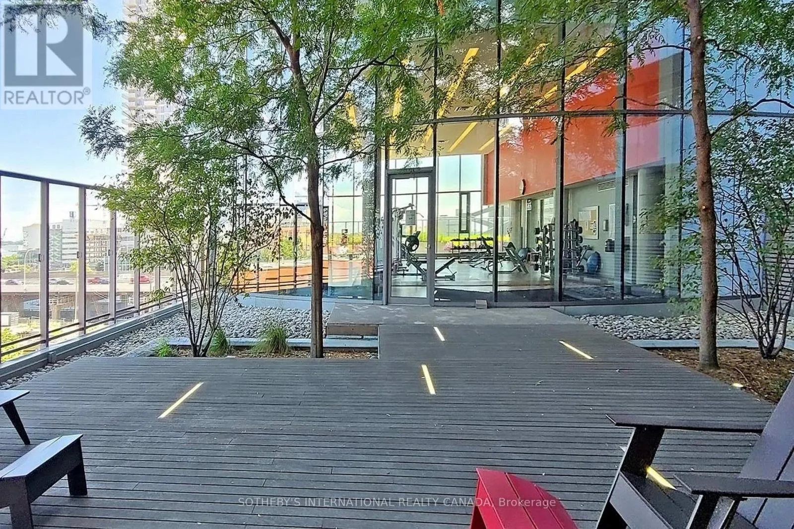 1907 - 1 MARKET STREET