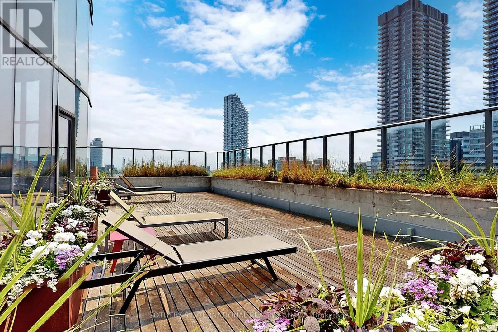 1907 - 1 MARKET STREET