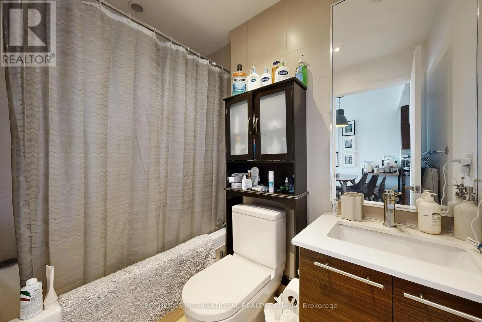 1907 - 1 MARKET STREET