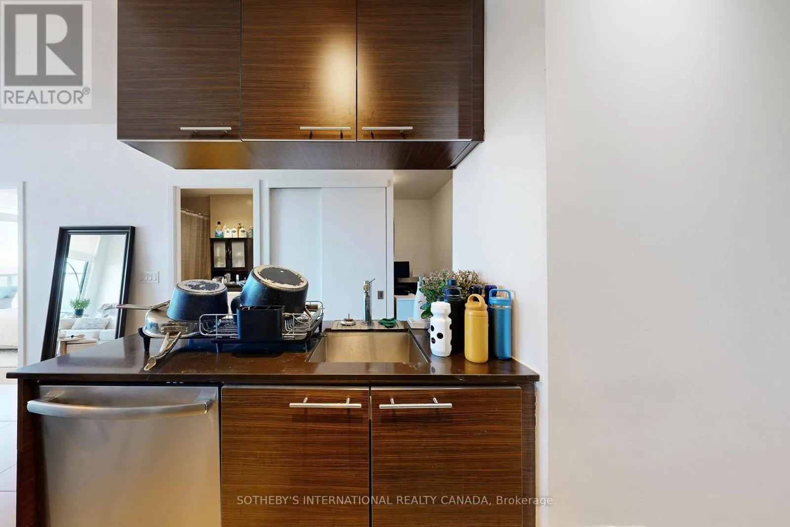 1907 - 1 MARKET STREET