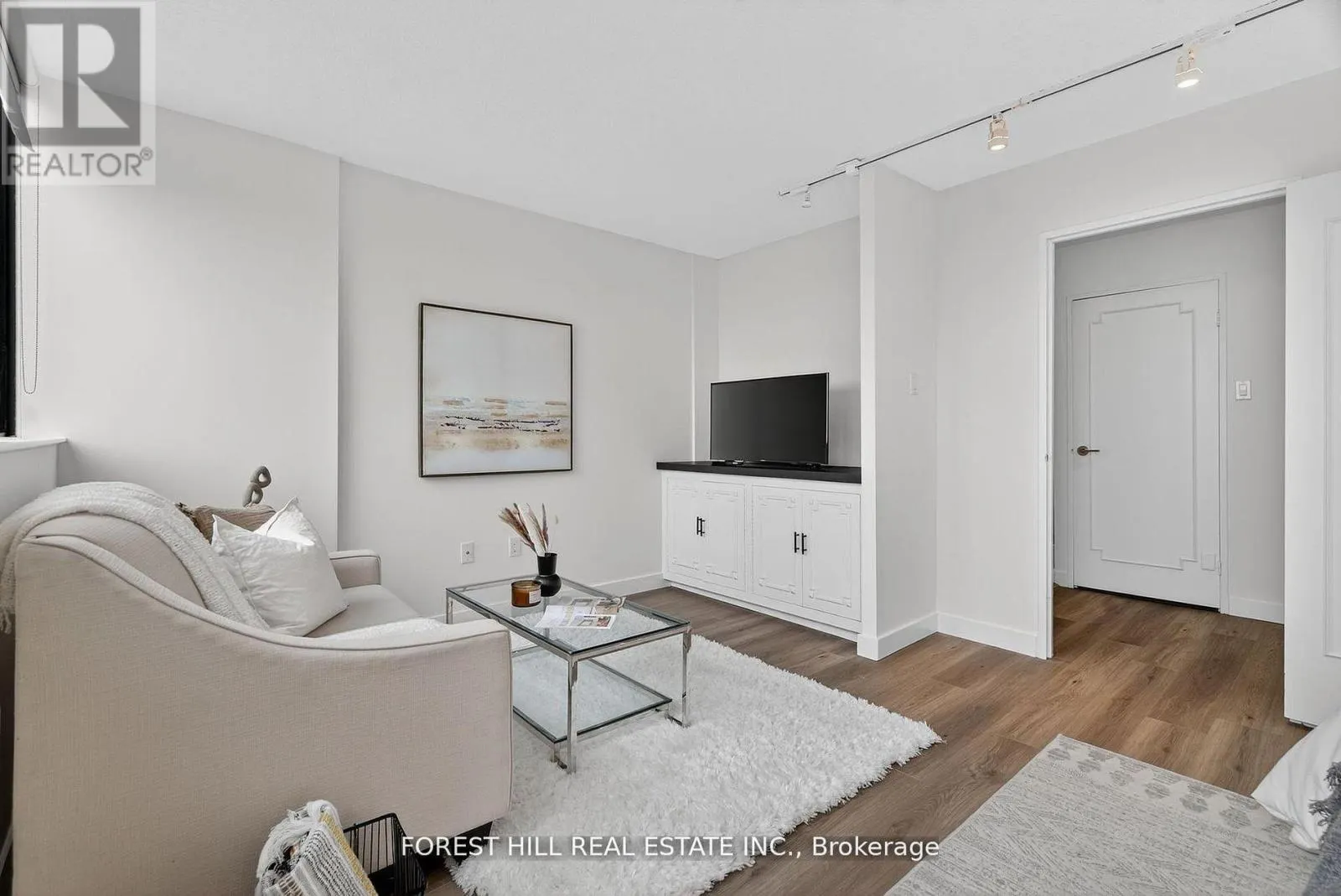 1802 - 80 ANTIBES DRIVE