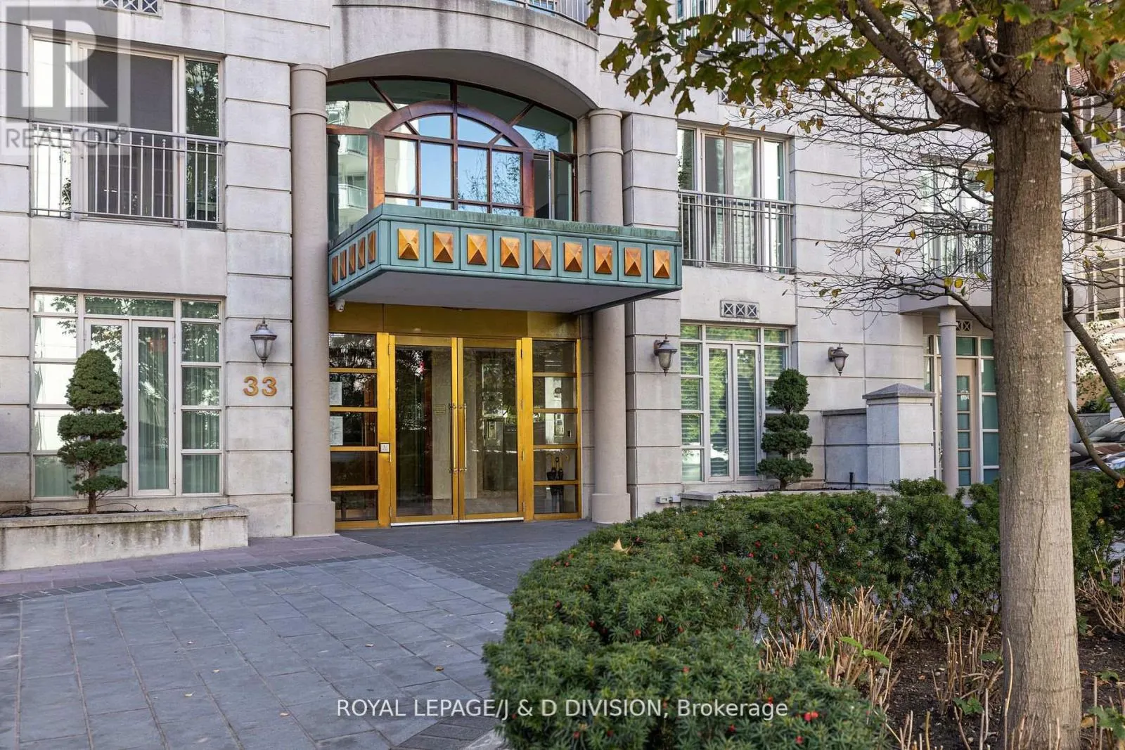 303 - 33 DELISLE AVENUE