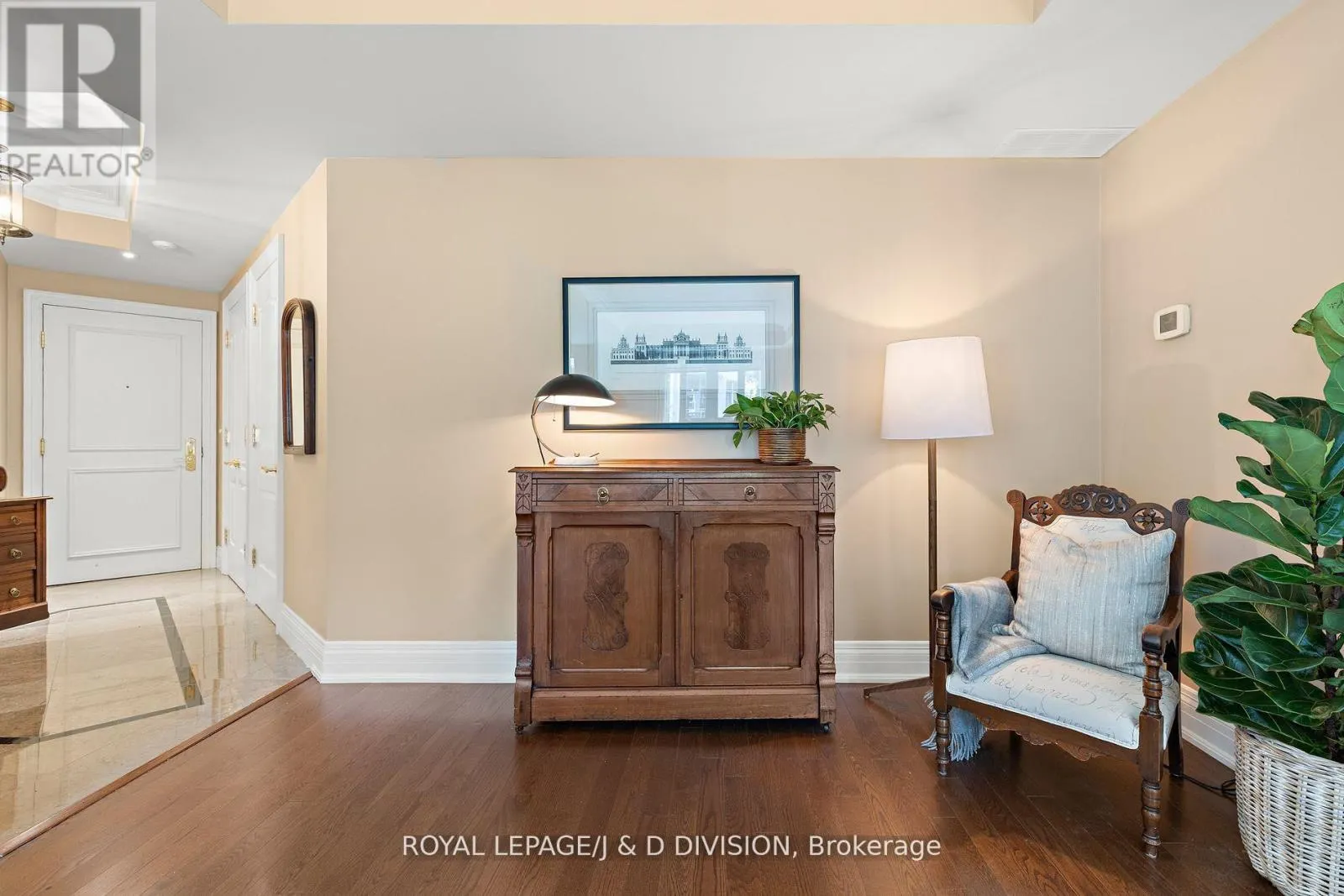 303 - 33 DELISLE AVENUE