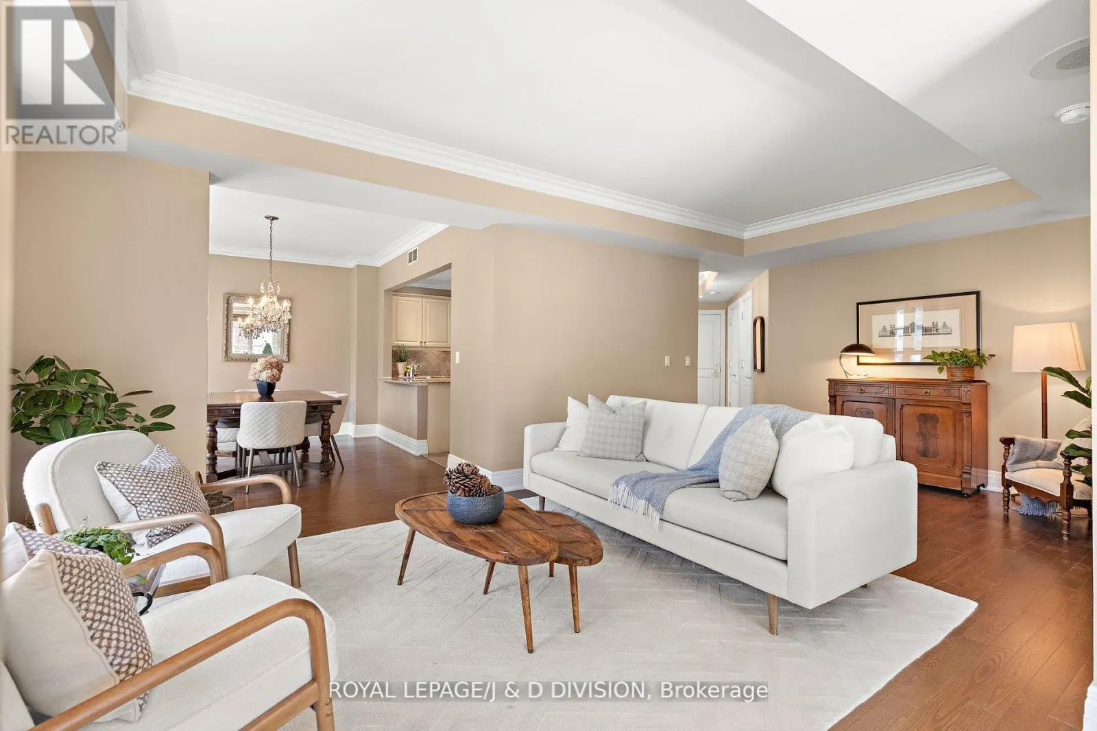 303 - 33 DELISLE AVENUE