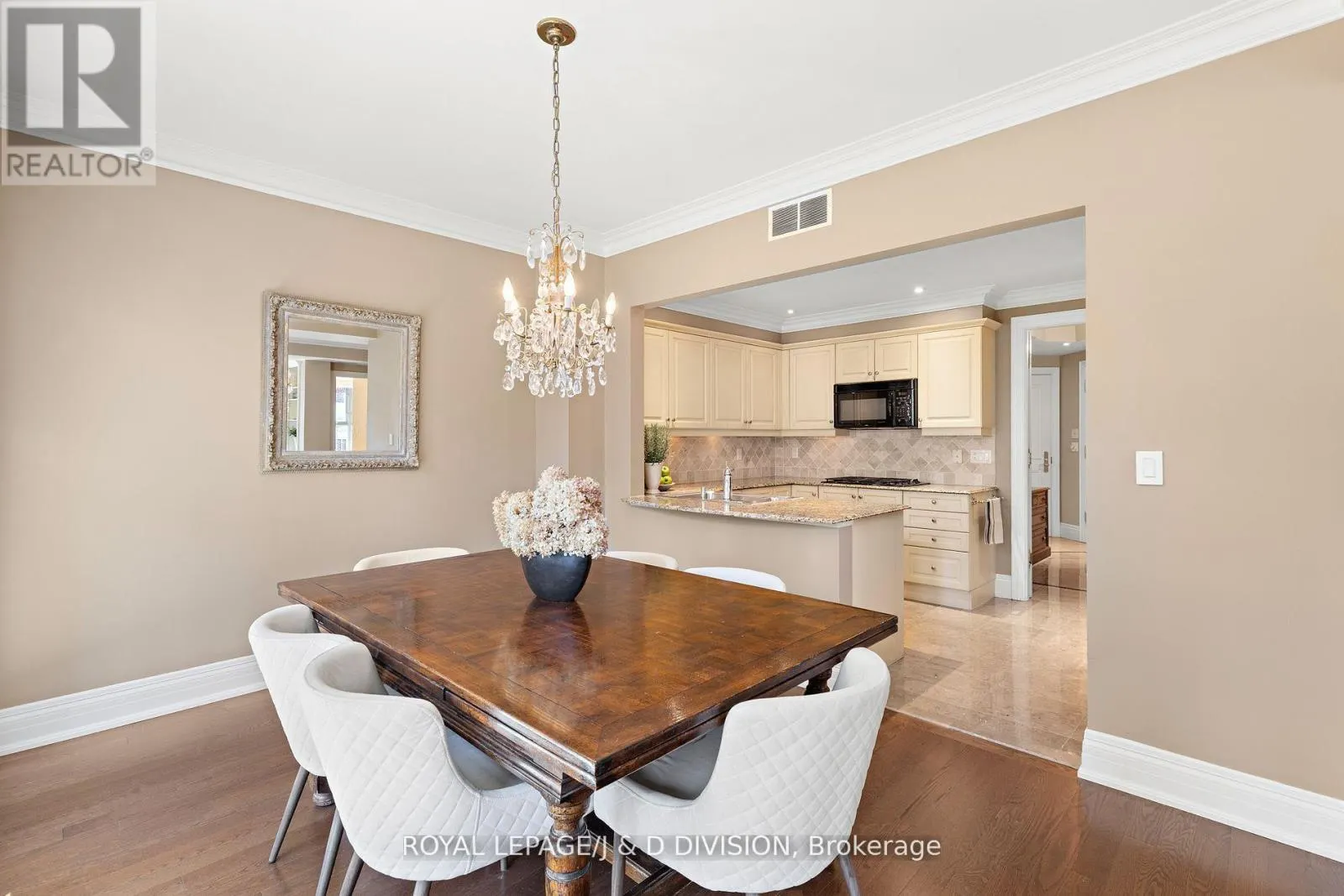 303 - 33 DELISLE AVENUE