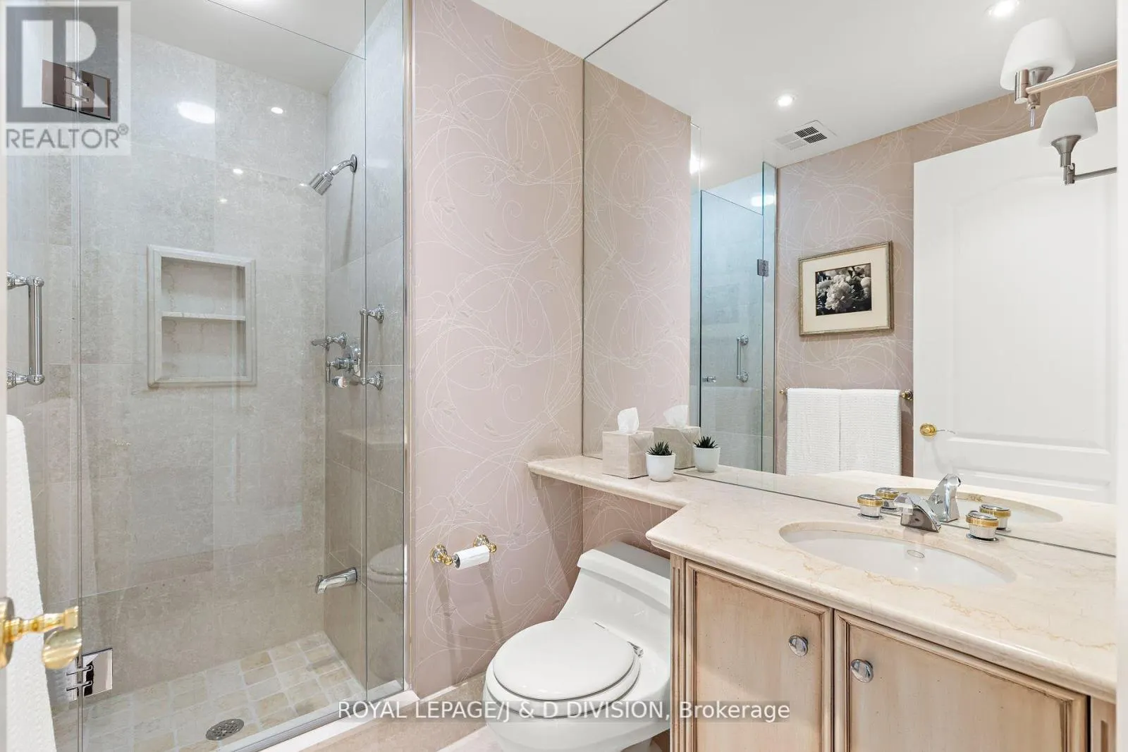 303 - 33 DELISLE AVENUE