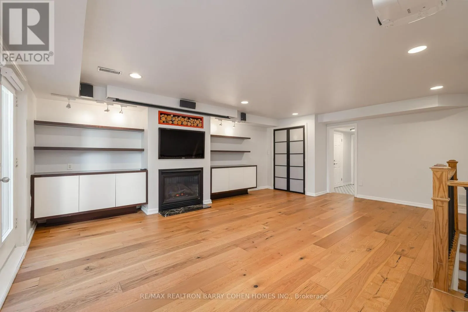 29 GLEN RUSH BOULEVARD