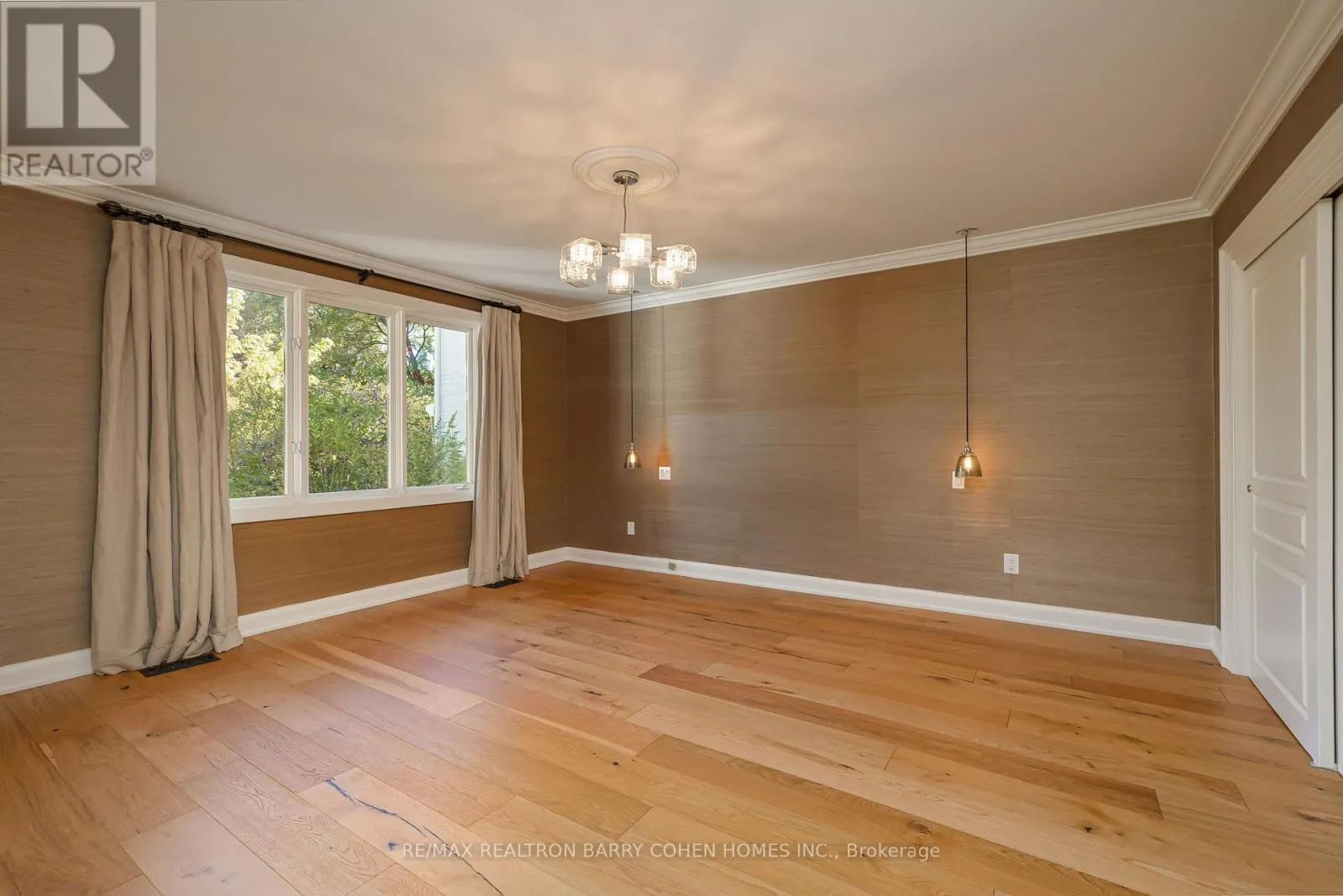 29 GLEN RUSH BOULEVARD