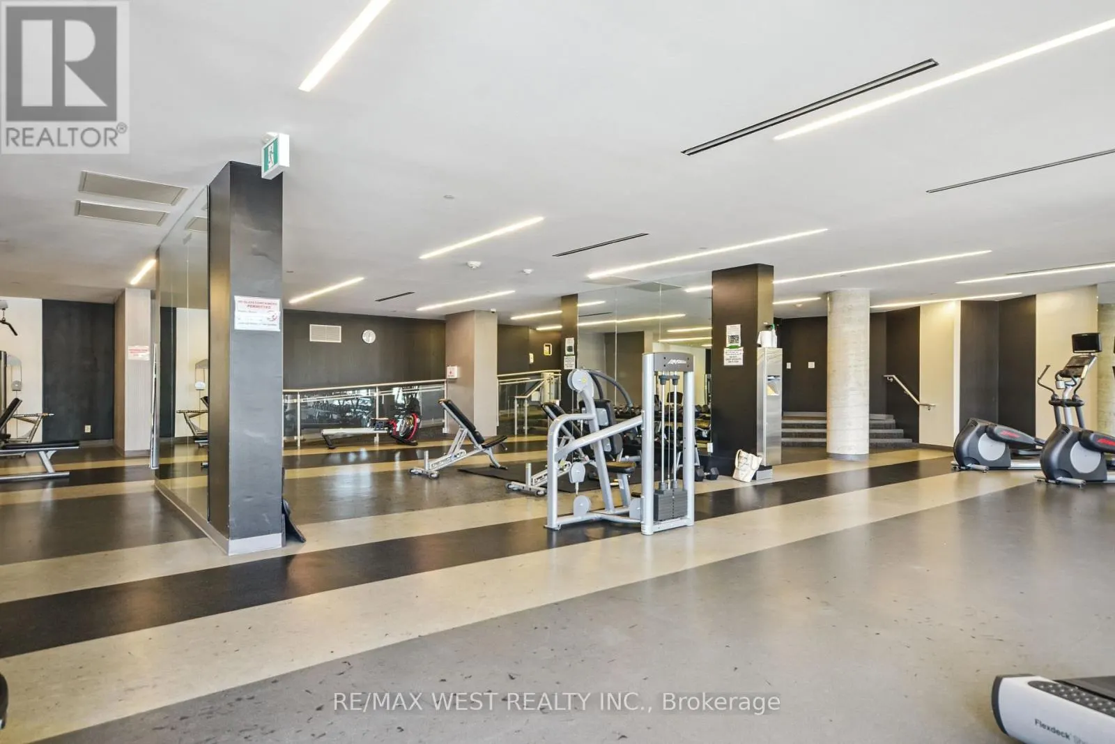 607 - 51 EAST LIBERTY STREET