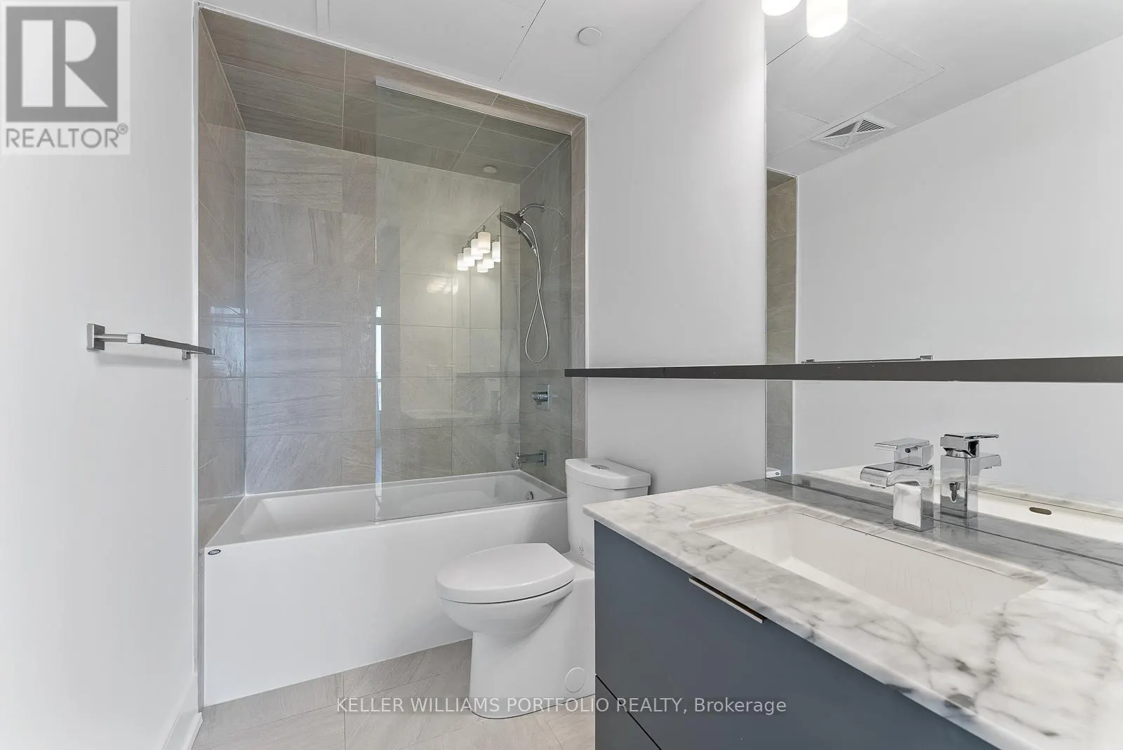 310 - 6 PARKWOOD AVENUE