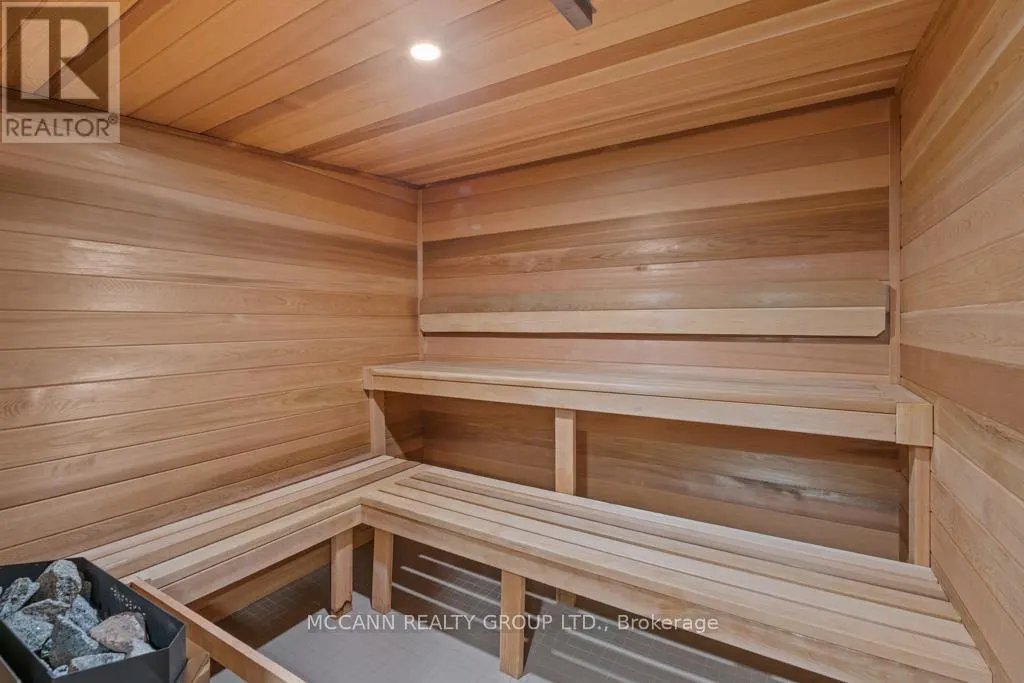 301 - 360 BLOOR STREET E