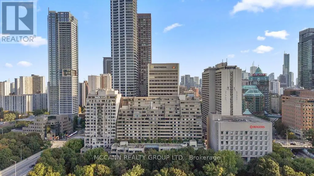 301 - 360 BLOOR STREET E