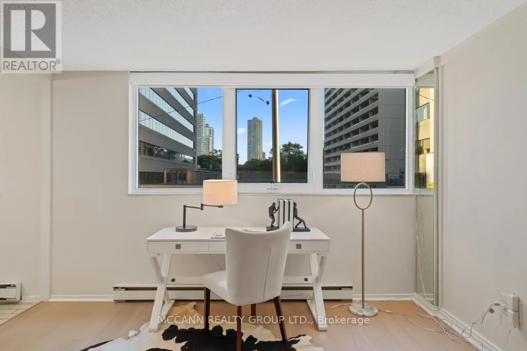 301 - 360 BLOOR STREET E