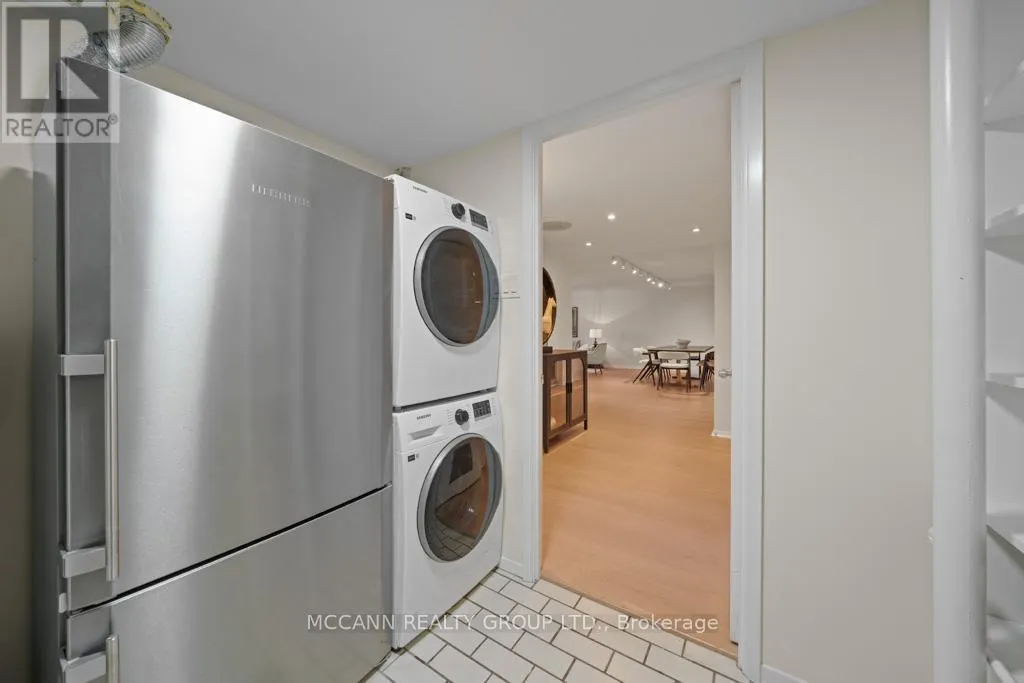 301 - 360 BLOOR STREET E