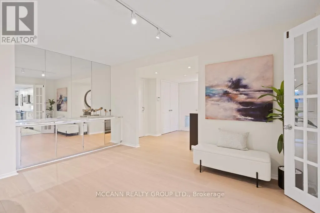 301 - 360 BLOOR STREET E