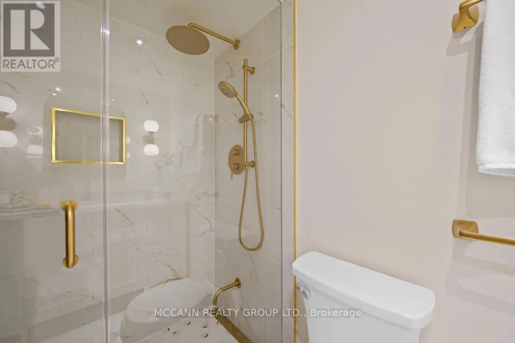 301 - 360 BLOOR STREET E