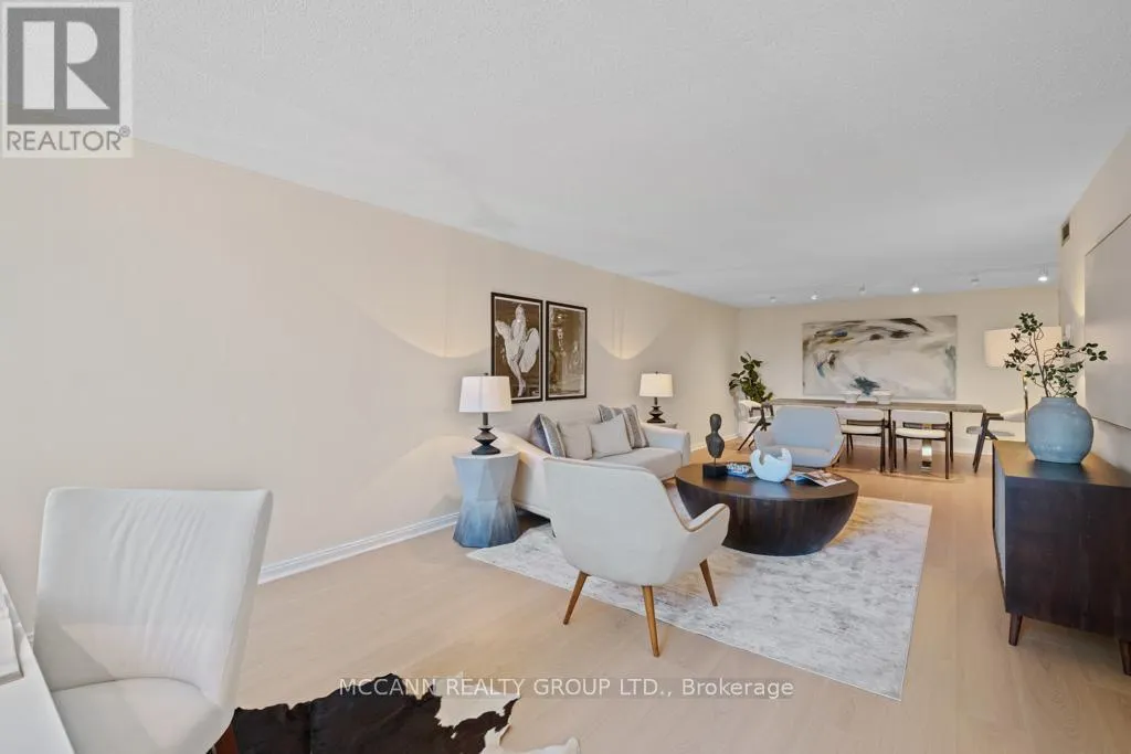 301 - 360 BLOOR STREET E