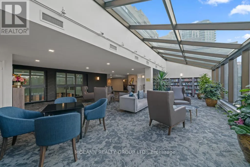 301 - 360 BLOOR STREET E