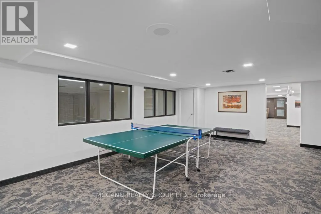 301 - 360 BLOOR STREET E