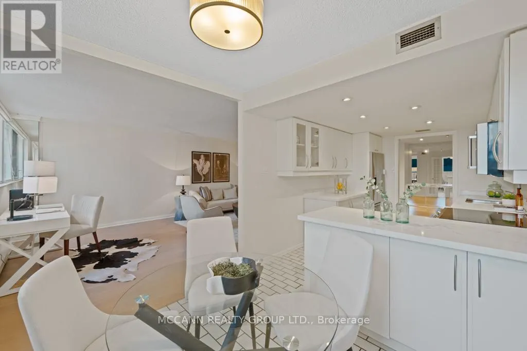 301 - 360 BLOOR STREET E