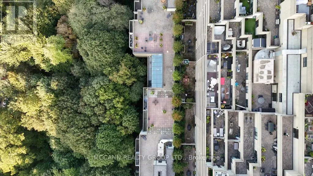 301 - 360 BLOOR STREET E