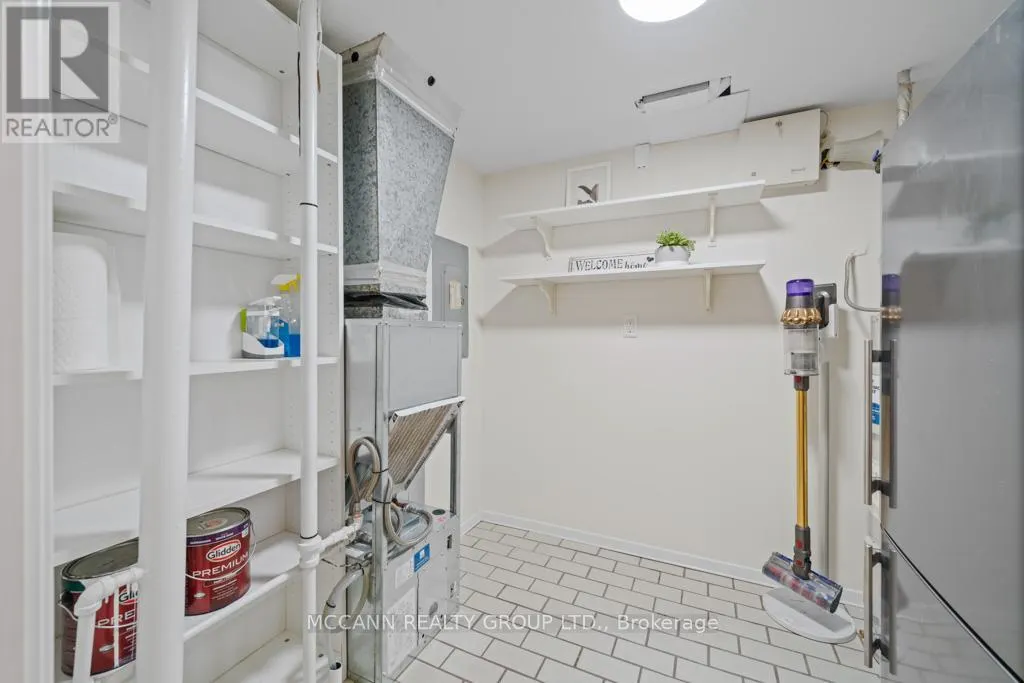 301 - 360 BLOOR STREET E