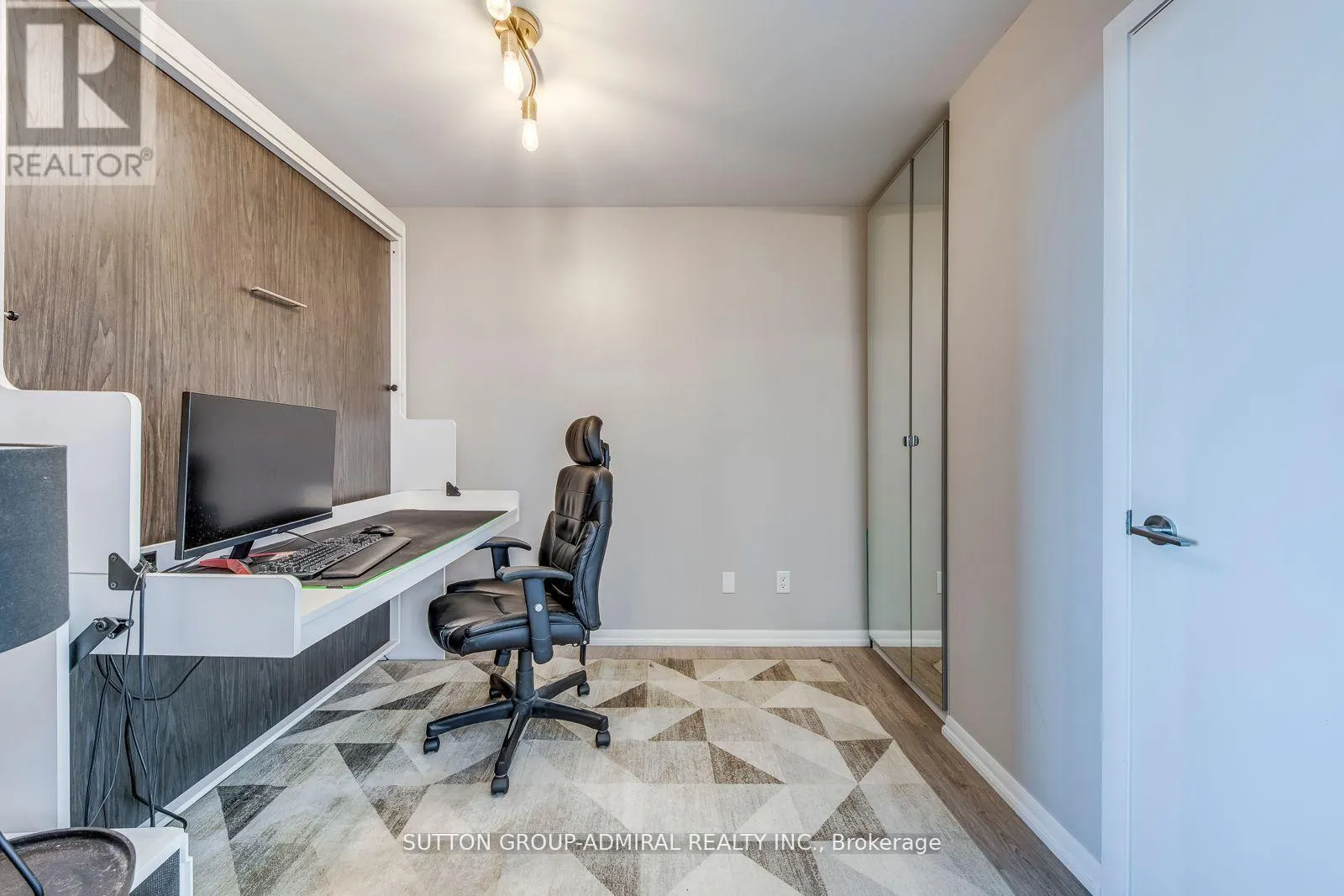 709 - 219 FORT YORK BOULEVARD