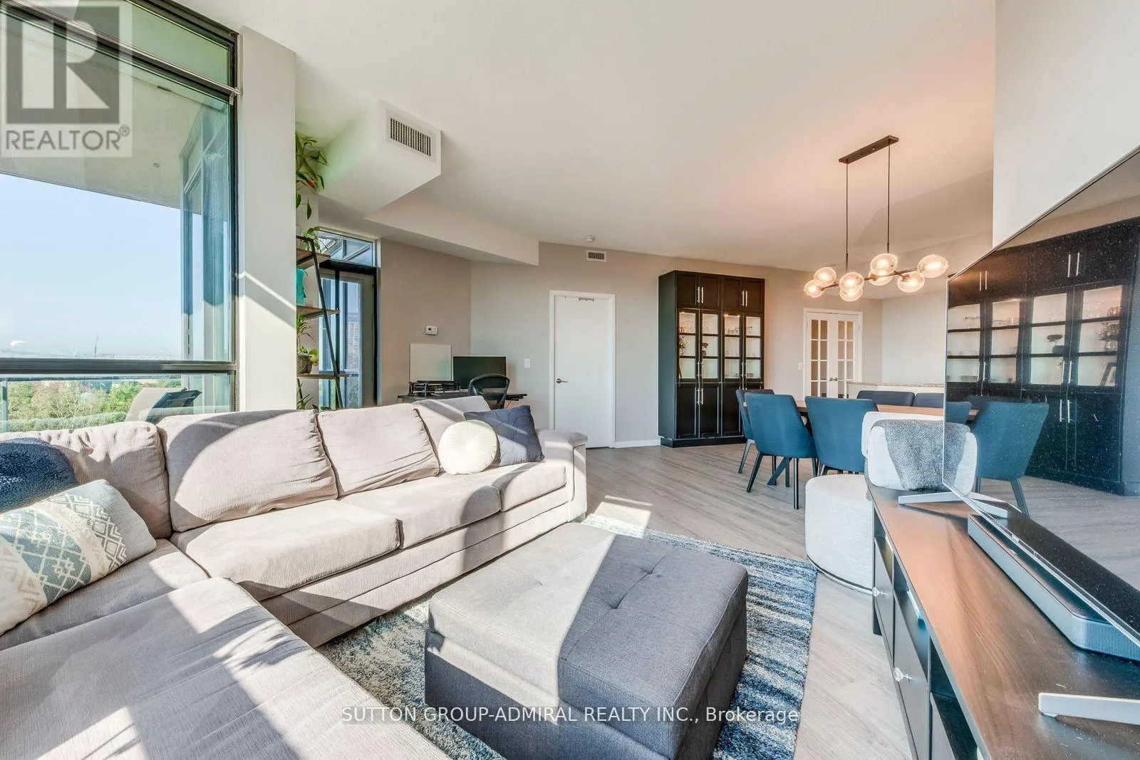 709 - 219 FORT YORK BOULEVARD