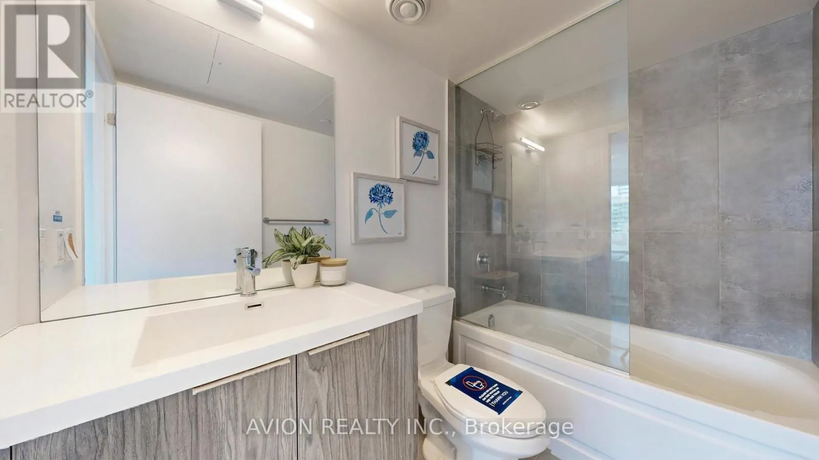 2007 - 60 SHUTER STREET