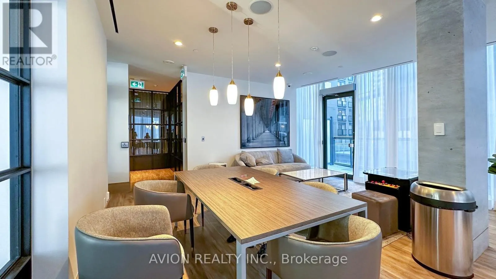 2007 - 60 SHUTER STREET