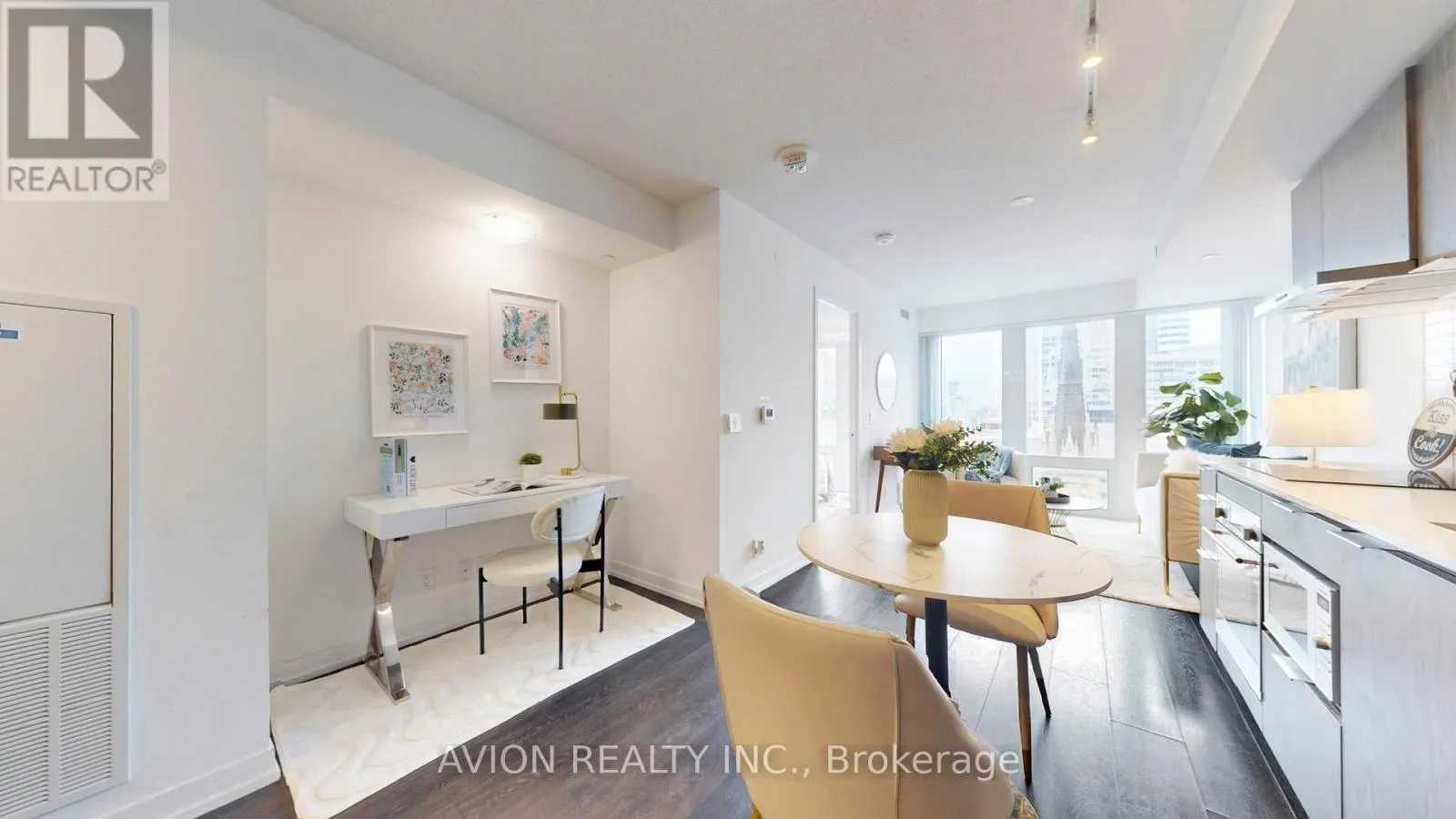 2007 - 60 SHUTER STREET