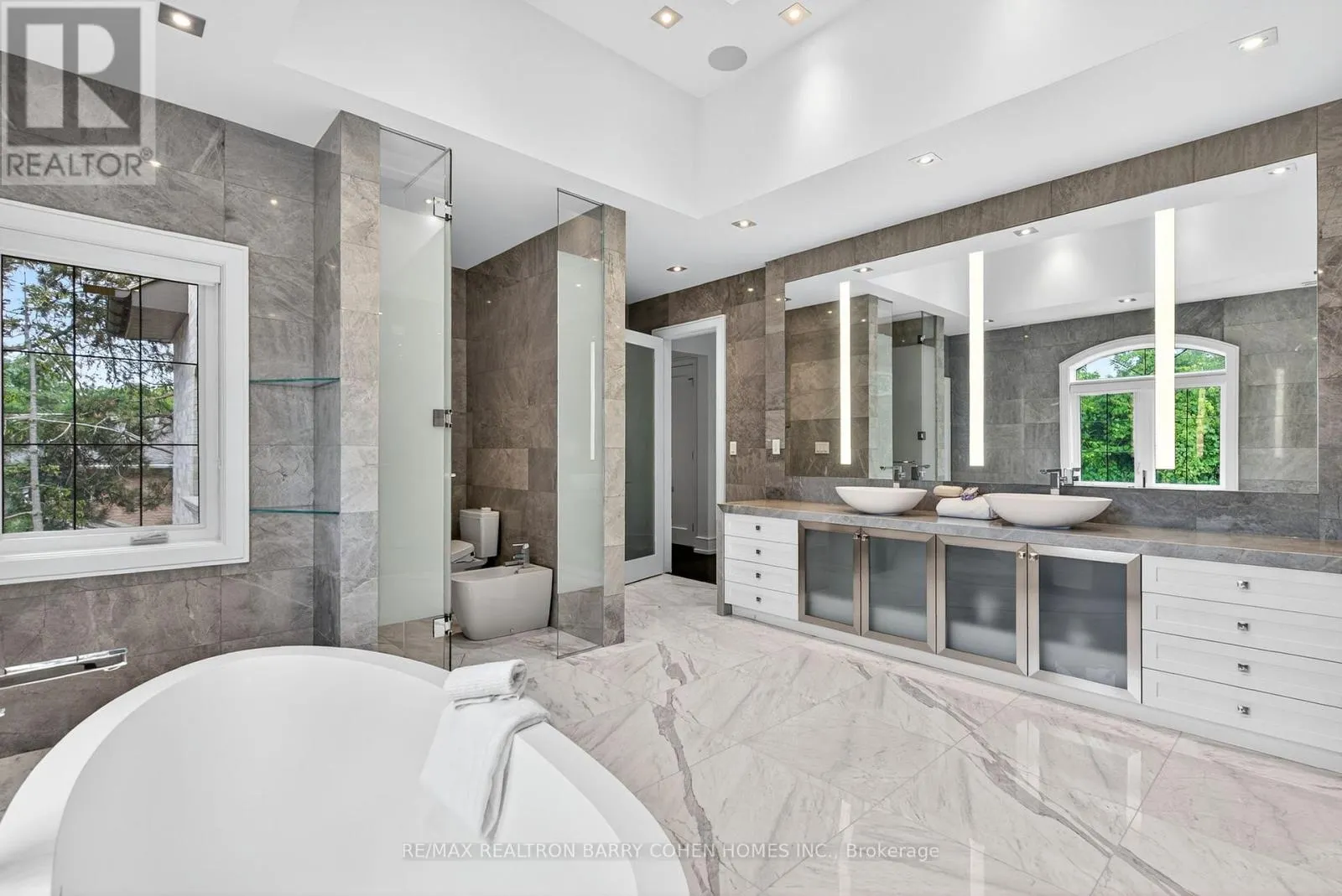 29 JUNEWOOD CRESCENT