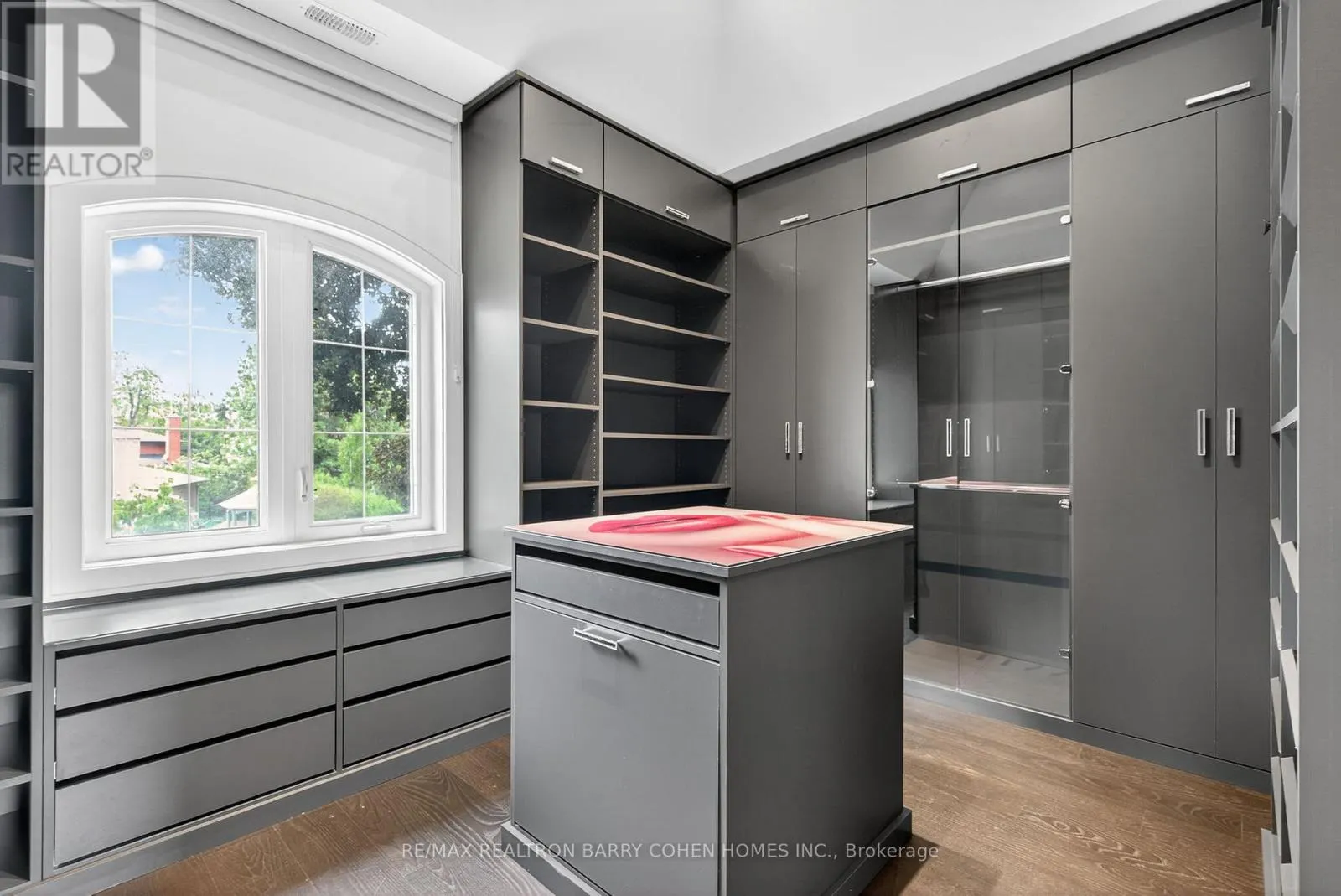 29 JUNEWOOD CRESCENT