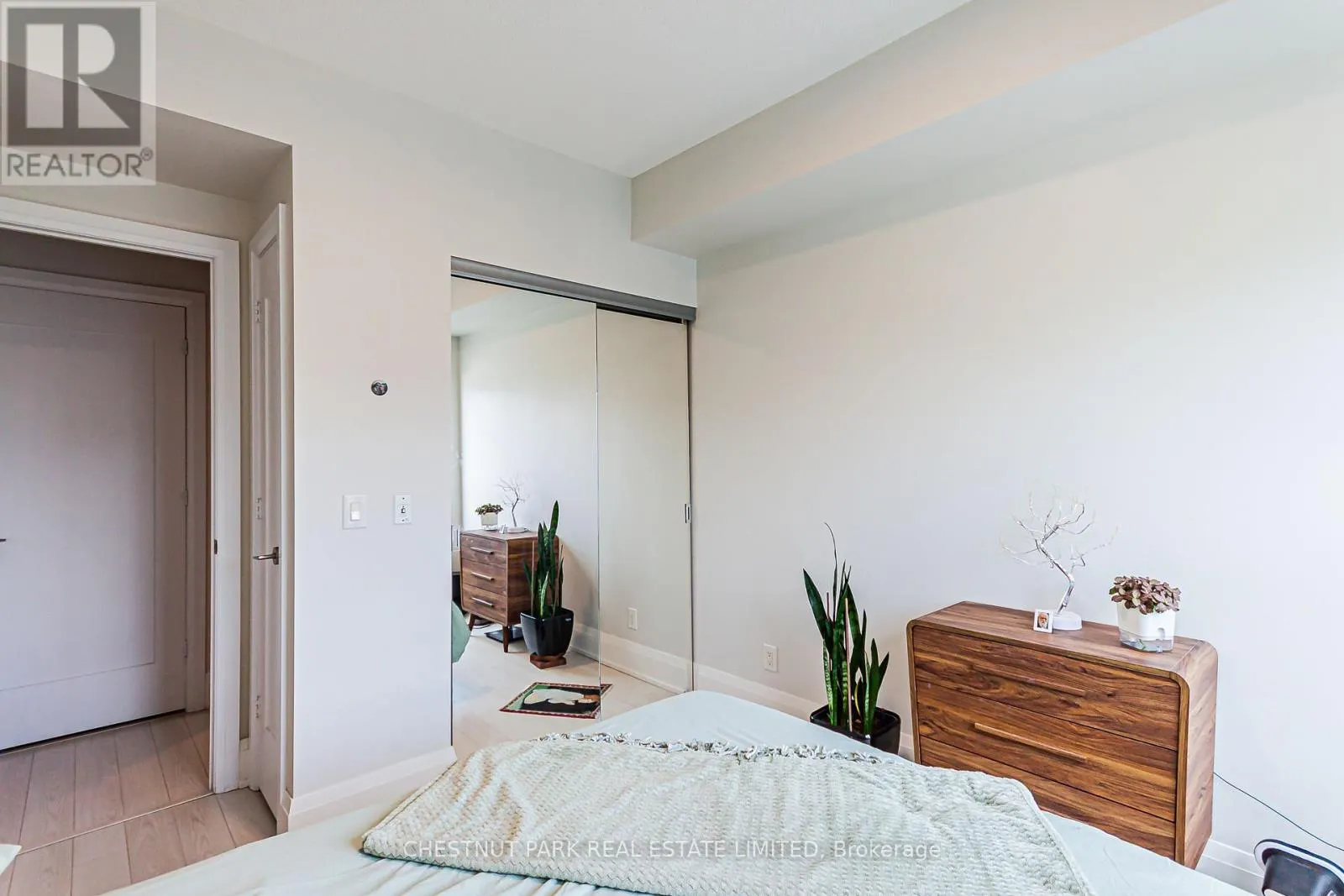 1801 - 120 HARRISON GARDEN BOULEVARD