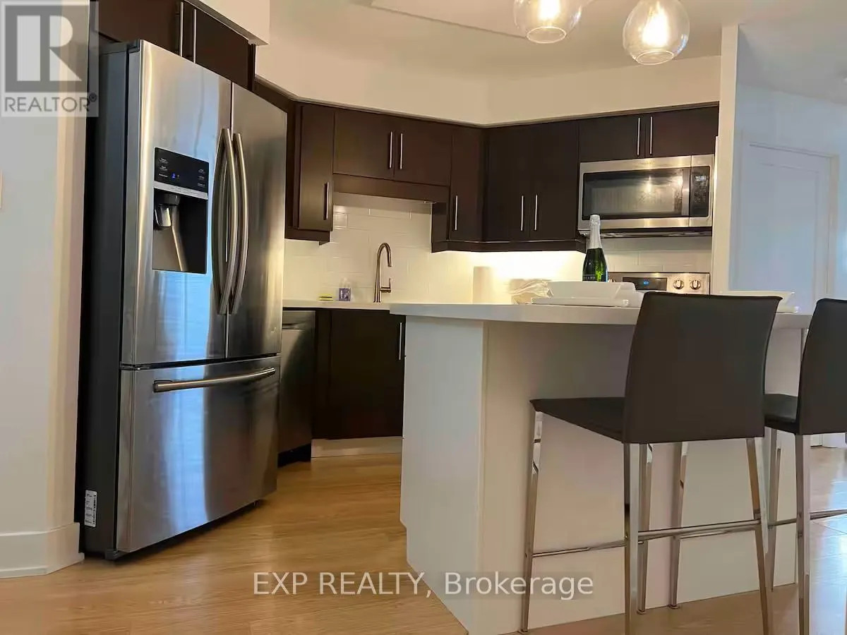 814 - 20 BLUE JAYS WAY