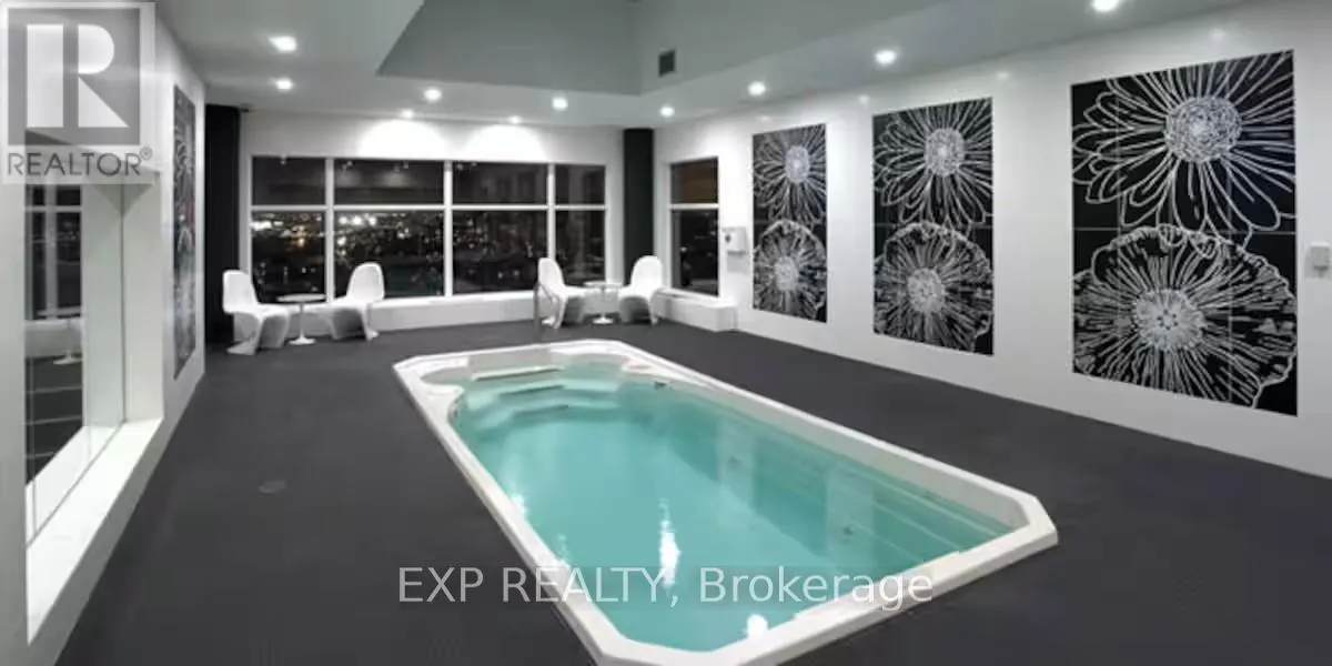 814 - 20 BLUE JAYS WAY