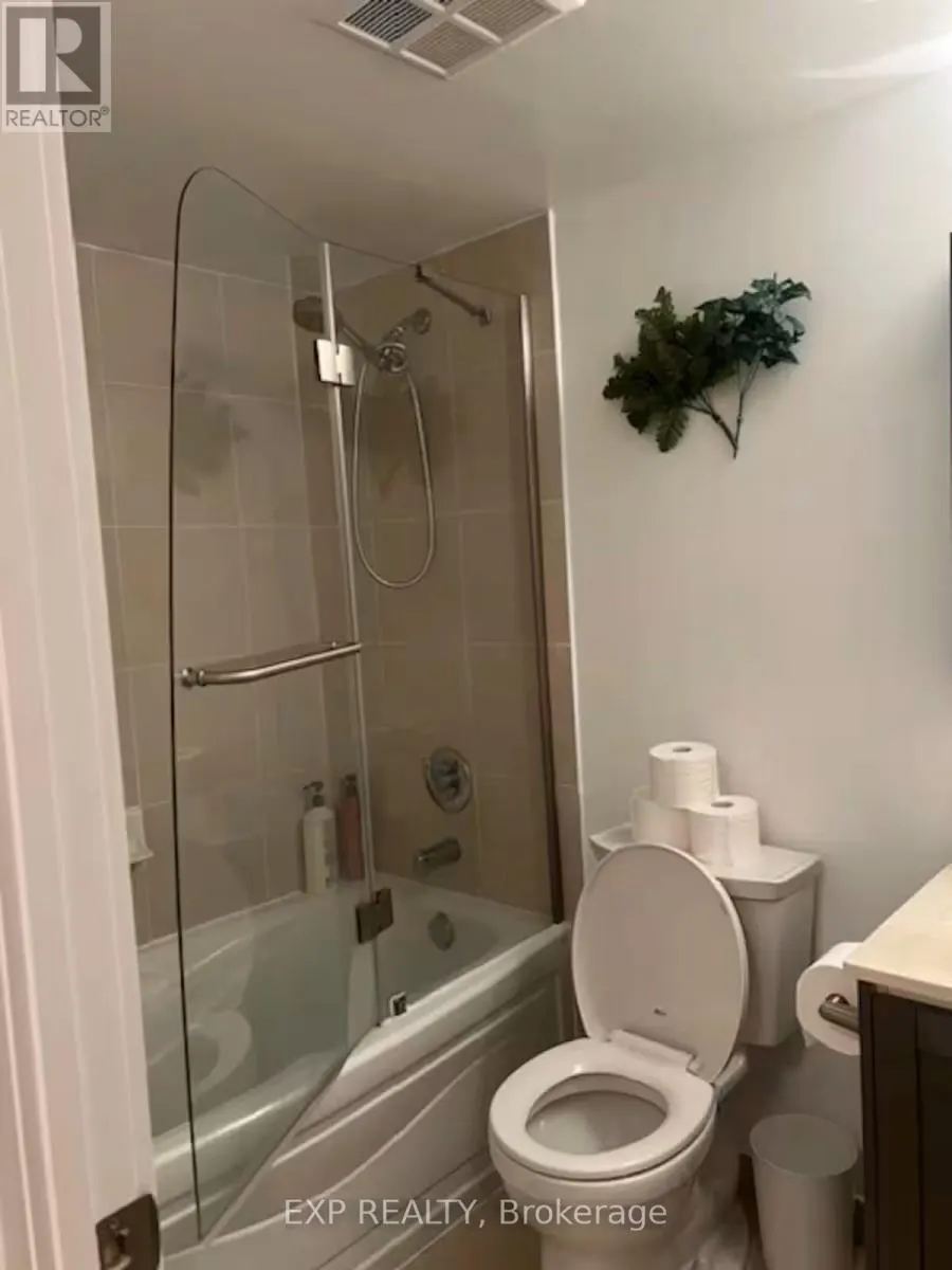 814 - 20 BLUE JAYS WAY