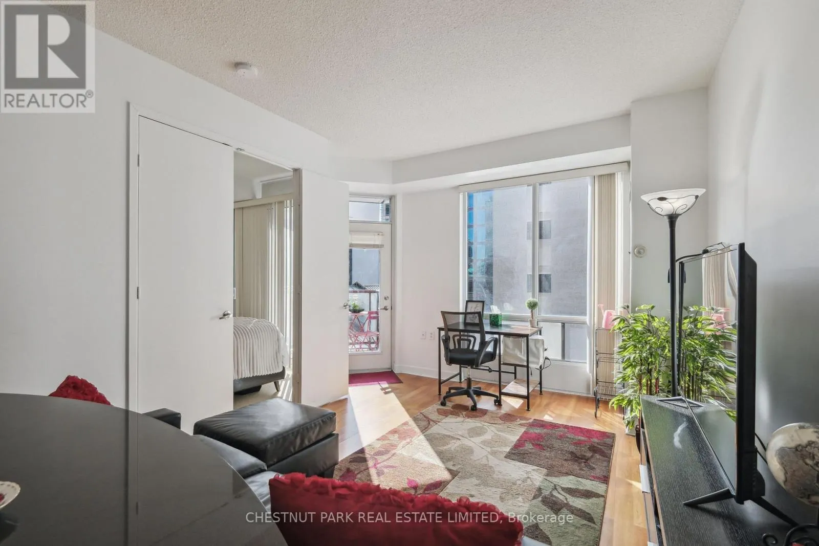 1014 - 85 BLOOR STREET E