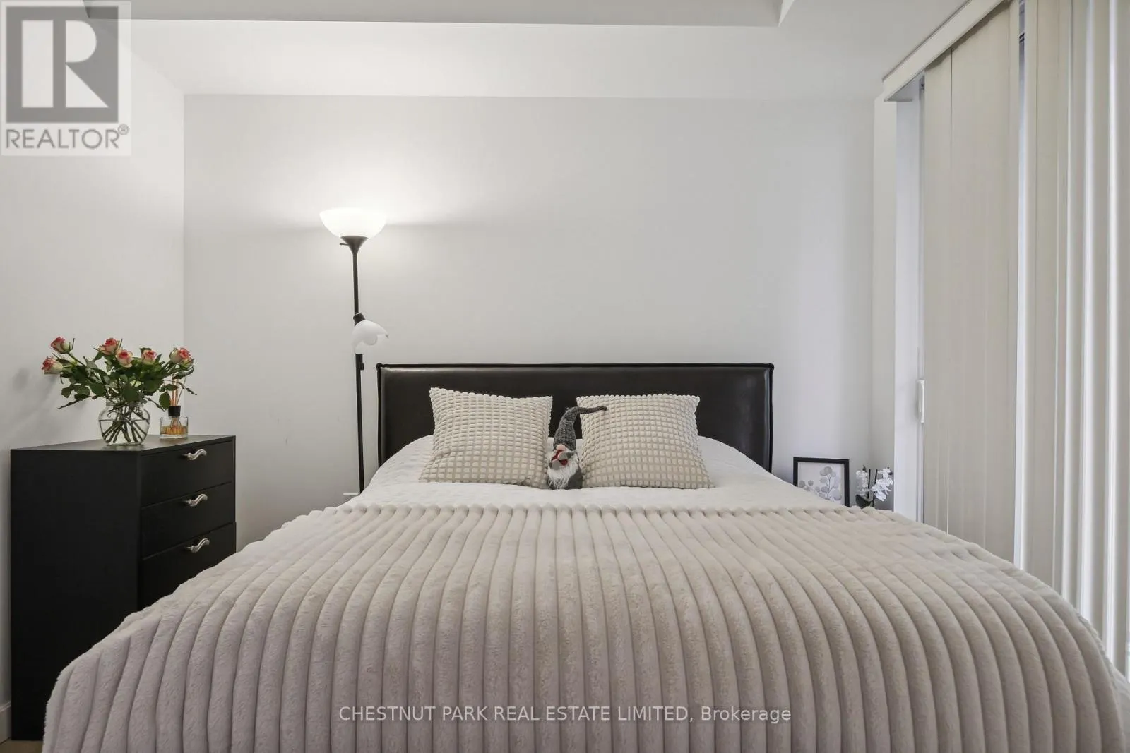 1014 - 85 BLOOR STREET E