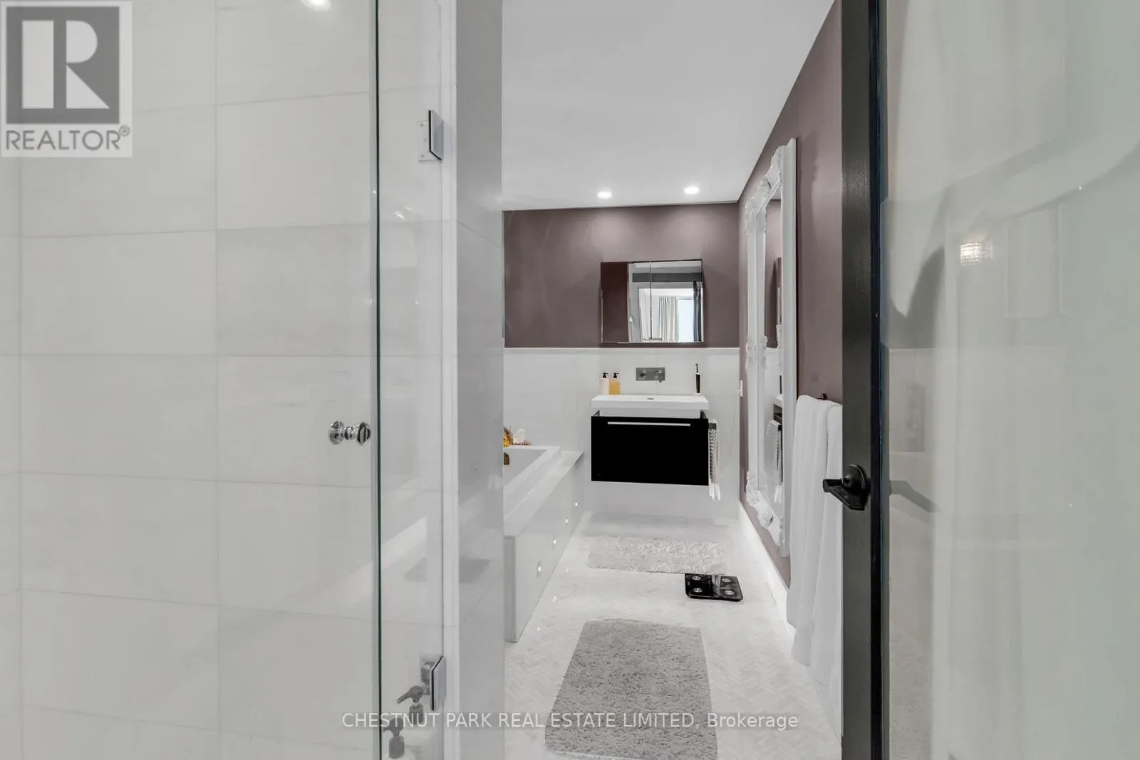 617 - 120 HOMEWOOD AVENUE