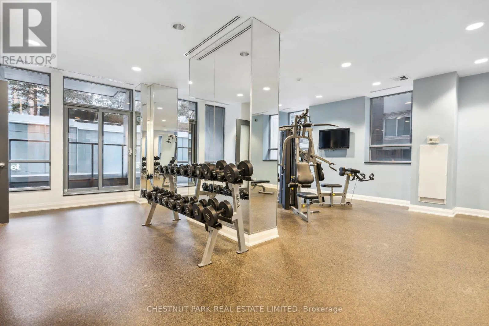 1204 - 21 BALMUTO STREET