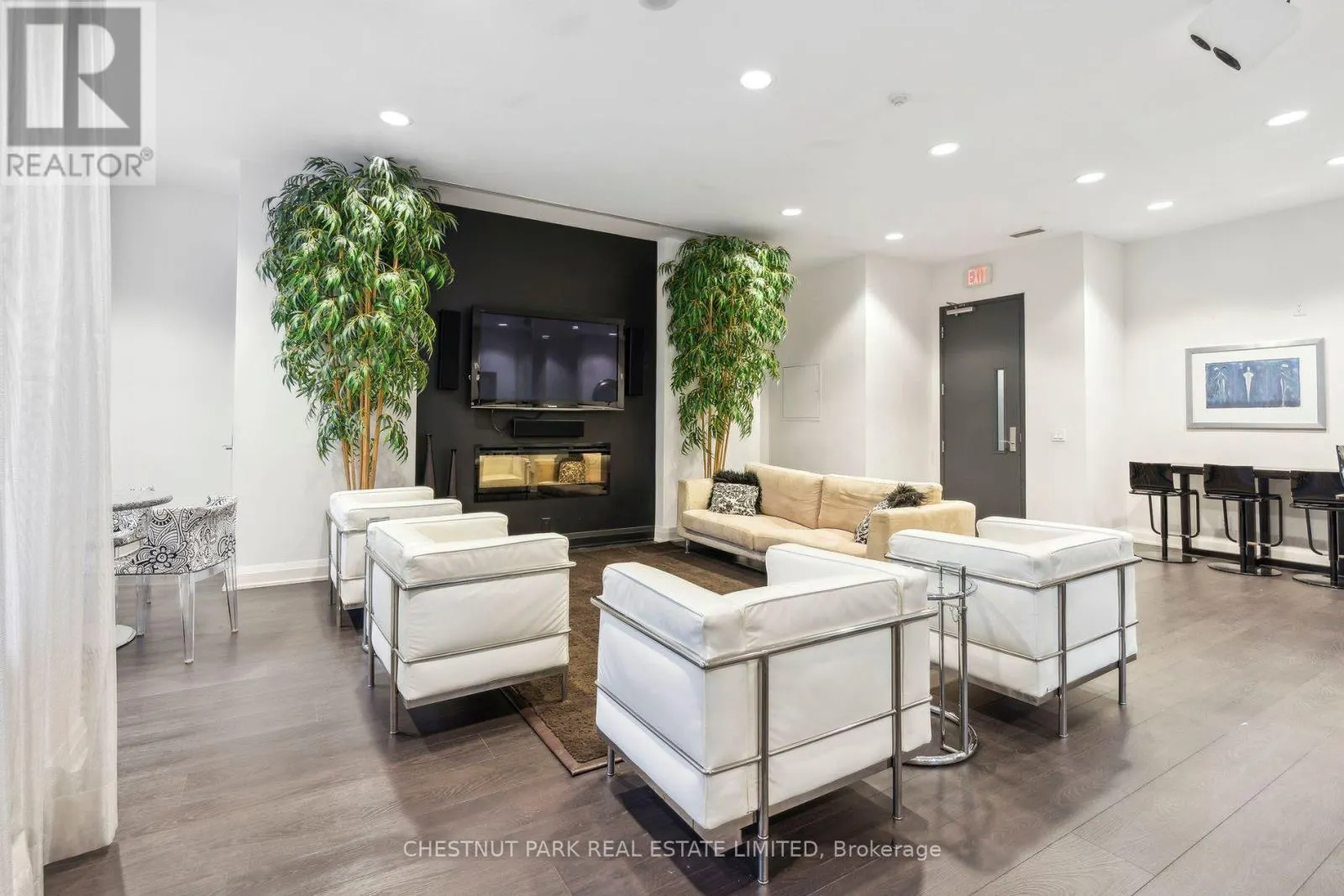 1204 - 21 BALMUTO STREET