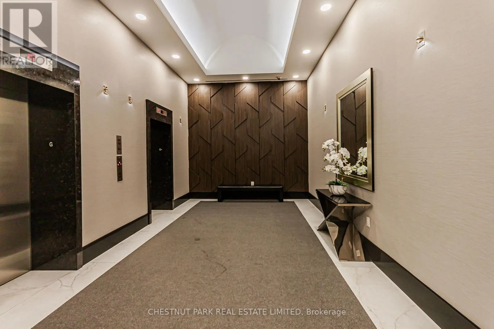 1204 - 21 BALMUTO STREET