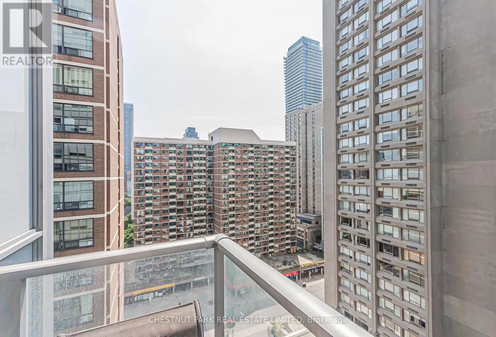 1204 - 21 BALMUTO STREET