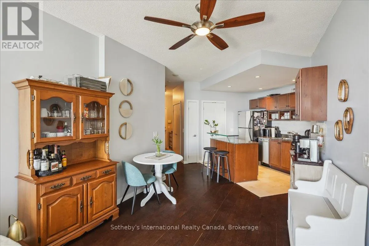 1804 - 218 QUEENS QUAY W, #1804