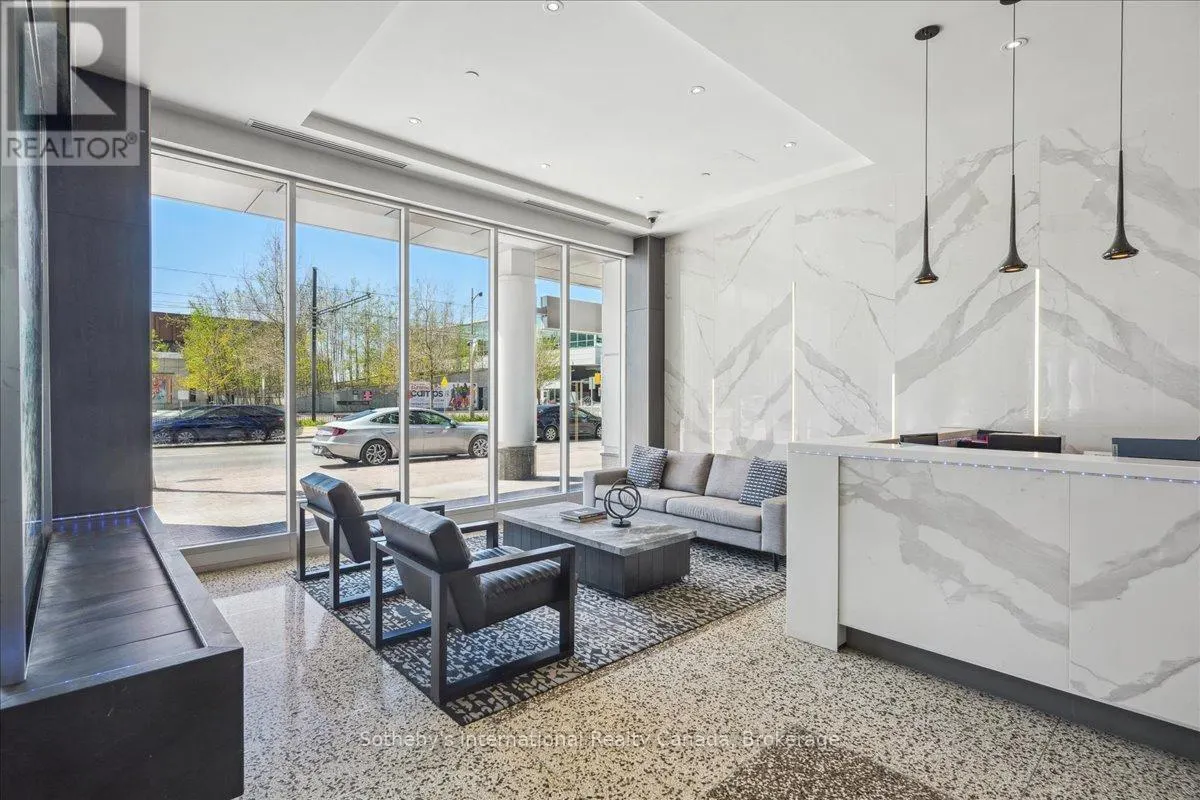 1804 - 218 QUEENS QUAY W, #1804