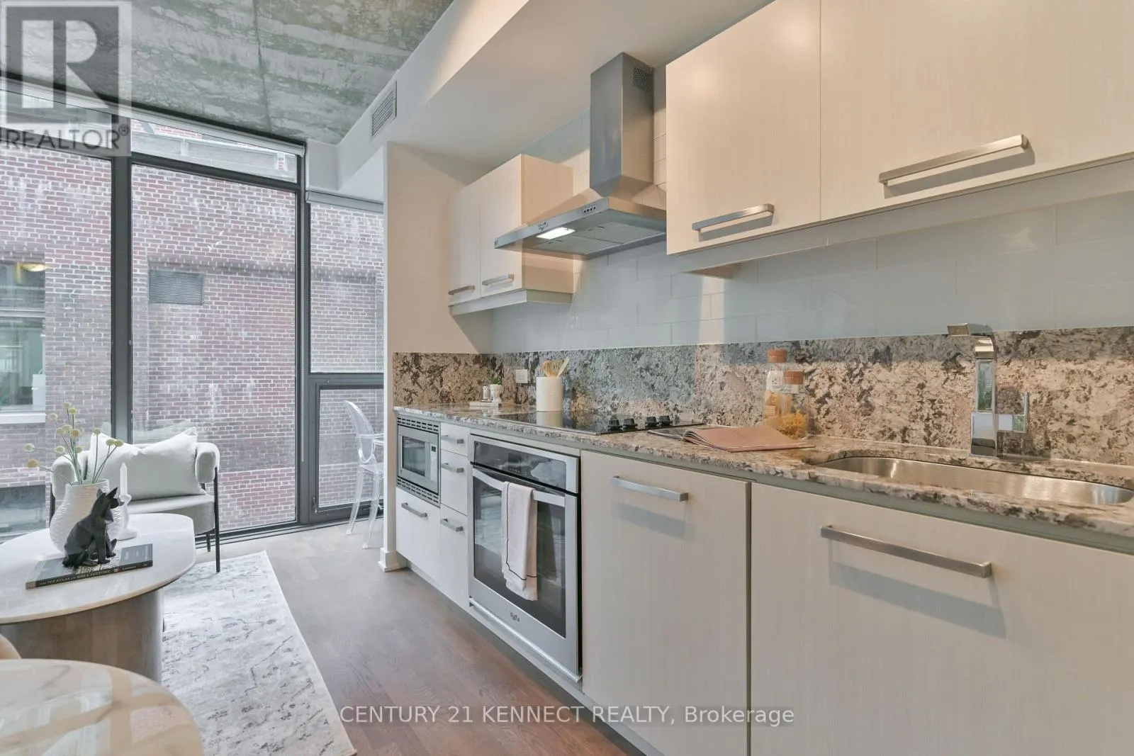 607 - 15 BEVERLEY STREET