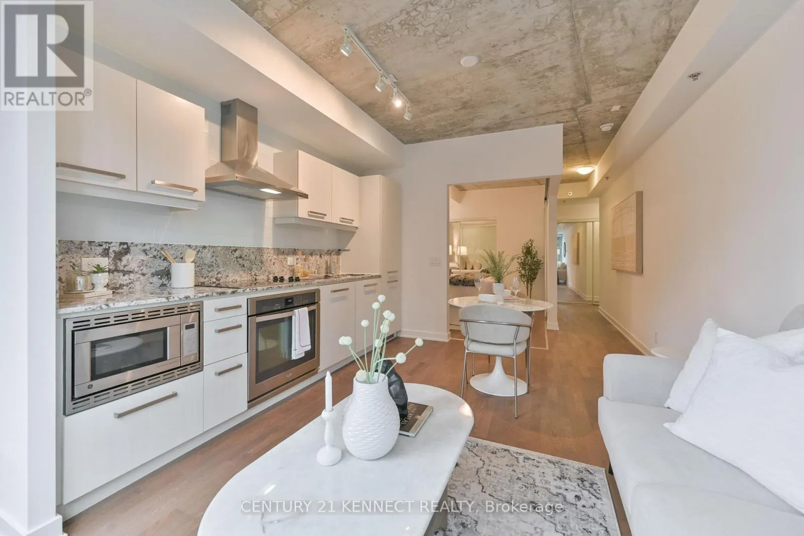 607 - 15 BEVERLEY STREET