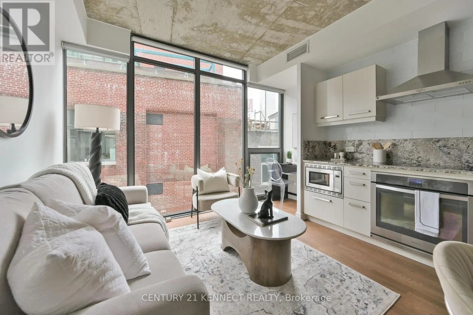 607 - 15 BEVERLEY STREET